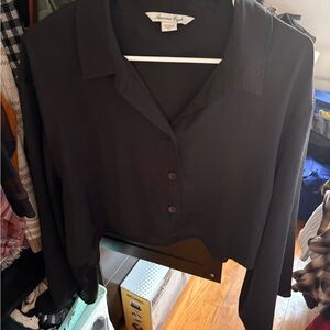 American Eagle Outfitters Cropped Wide Arm Button Up